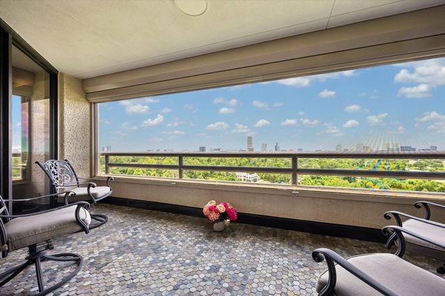 101 Westcott Street 1202, Houston, TX 77007