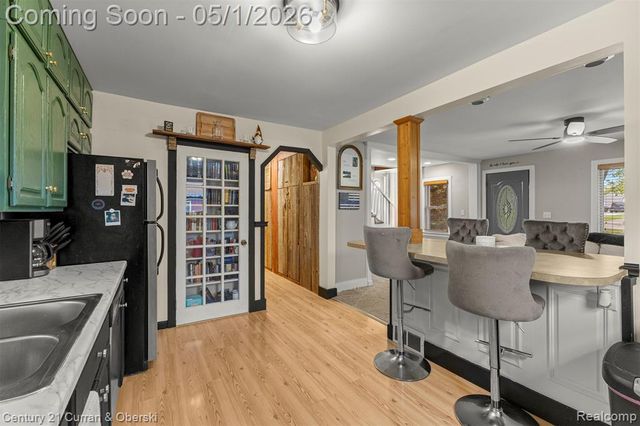 2985 Lafayette Drive, Trenton, MI 48183