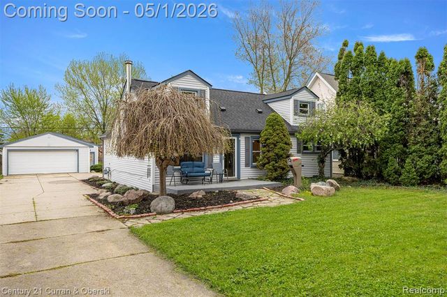 2985 Lafayette Drive, Trenton, MI 48183