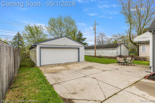 2985 Lafayette Drive, Trenton, MI 48183