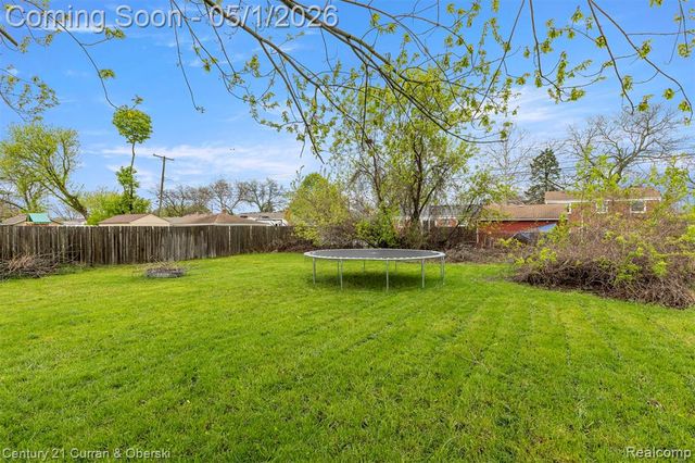 2985 Lafayette Drive, Trenton, MI 48183