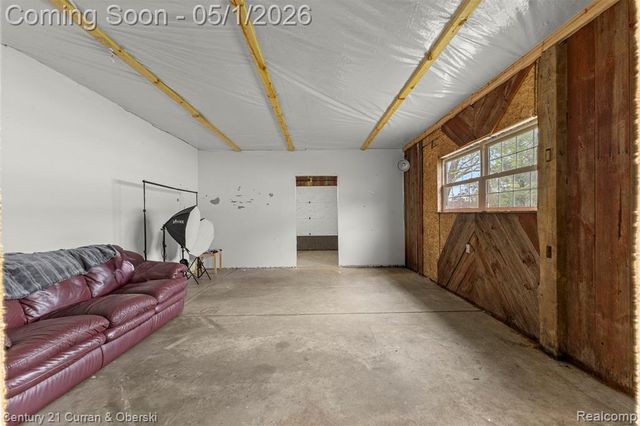 2985 Lafayette Drive, Trenton, MI 48183