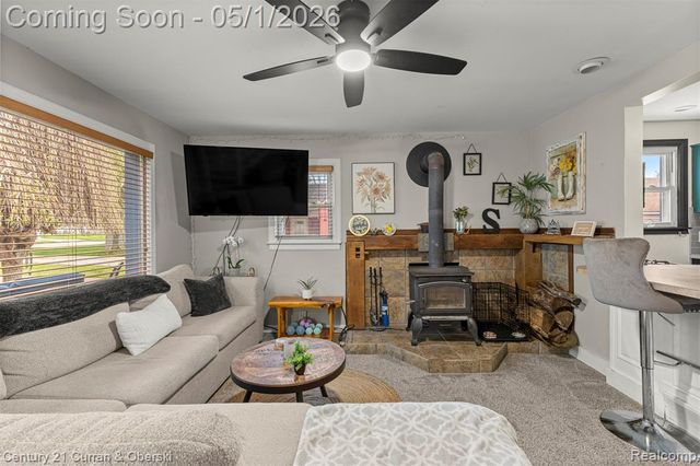 2985 Lafayette Drive, Trenton, MI 48183