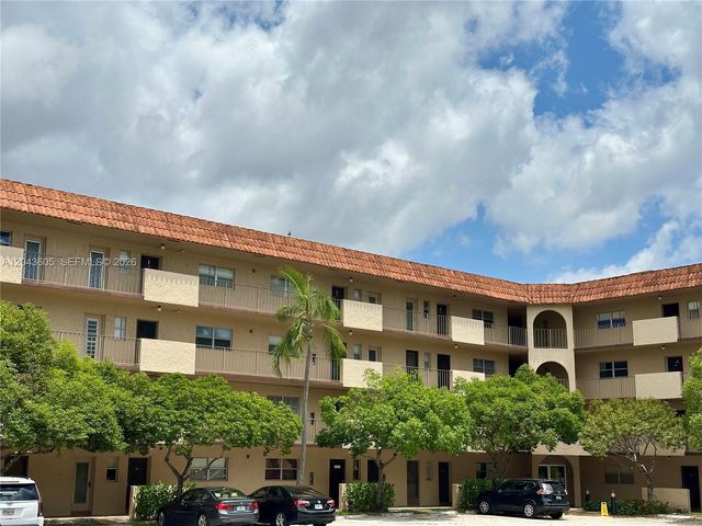 6201 N Falls Cir Drive 212, Lauderhill, FL 33319
