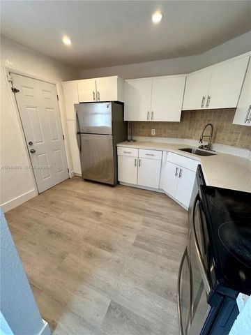 6201 N Falls Cir Drive 212, Lauderhill, FL 33319