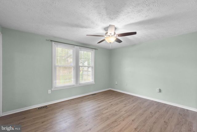 205 SYCAMORE RD, Mount Airy, MD 21771