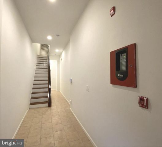 1913 W DIAMOND ST, Philadelphia, PA 19121