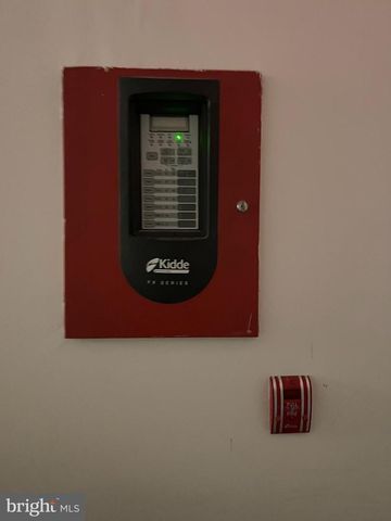 1913 W DIAMOND ST, Philadelphia, PA 19121