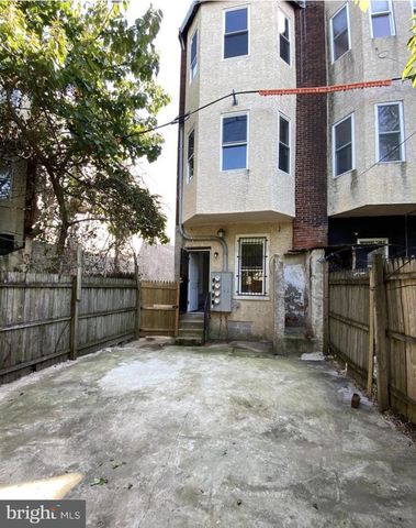 1913 W DIAMOND ST, Philadelphia, PA 19121