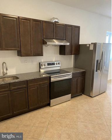 1913 W DIAMOND ST, Philadelphia, PA 19121