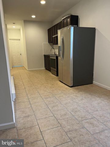 1913 W DIAMOND ST, Philadelphia, PA 19121