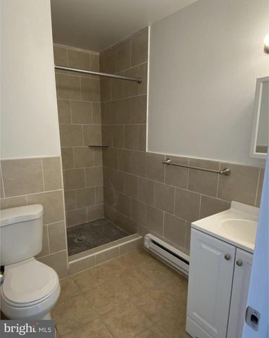 1913 W DIAMOND ST, Philadelphia, PA 19121