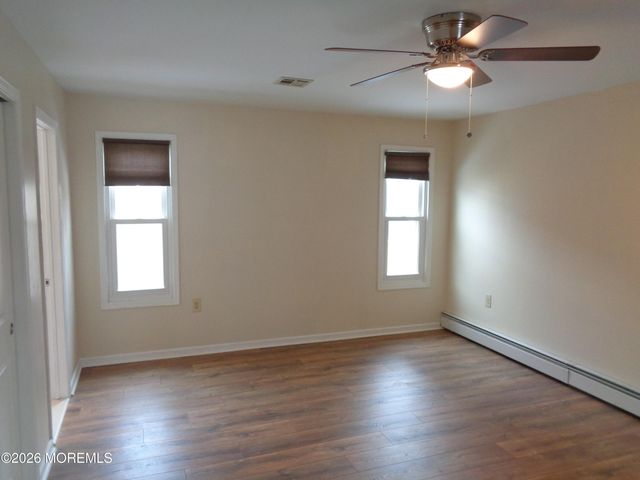 30 Oakengates Drive, Toms River, NJ 08757