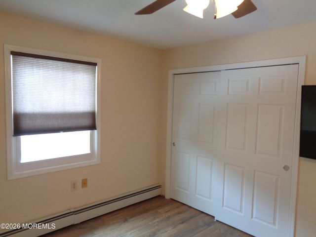 30 Oakengates Drive, Toms River, NJ 08757