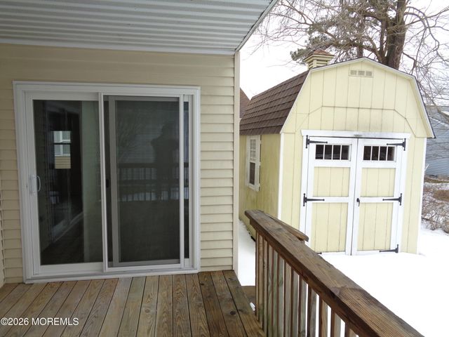 30 Oakengates Drive, Toms River, NJ 08757