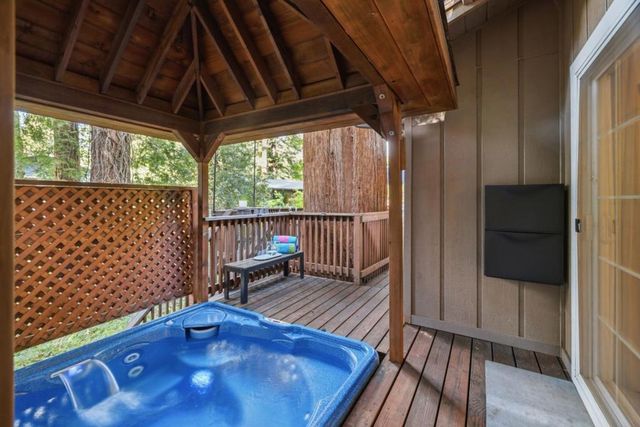 220 Lake Drive, Boulder Creek, CA 95006