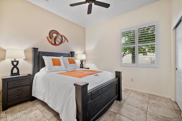 1175 W Calle Artistica, Green Valley, AZ 85614