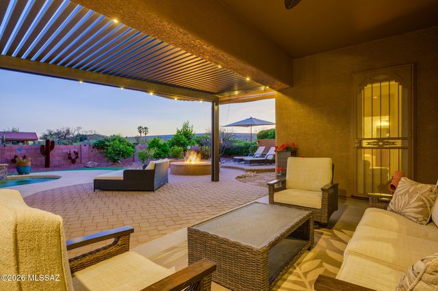 1175 W Calle Artistica, Green Valley, AZ 85614