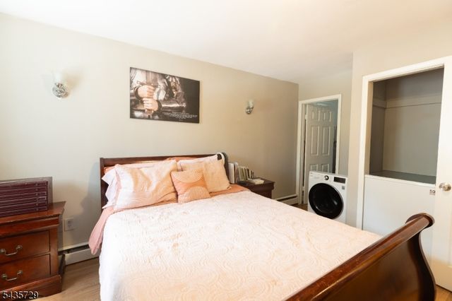 350 New St, Newark City, NJ 07103