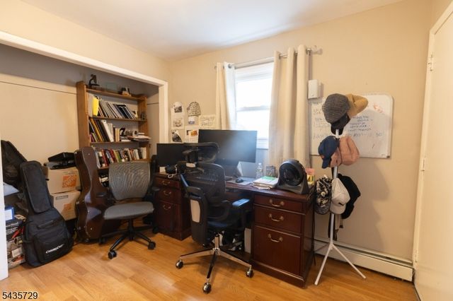 350 New St, Newark City, NJ 07103