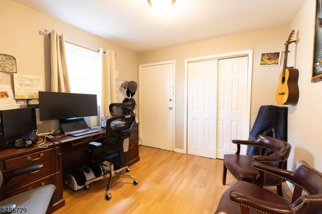 350 New St, Newark City, NJ 07103