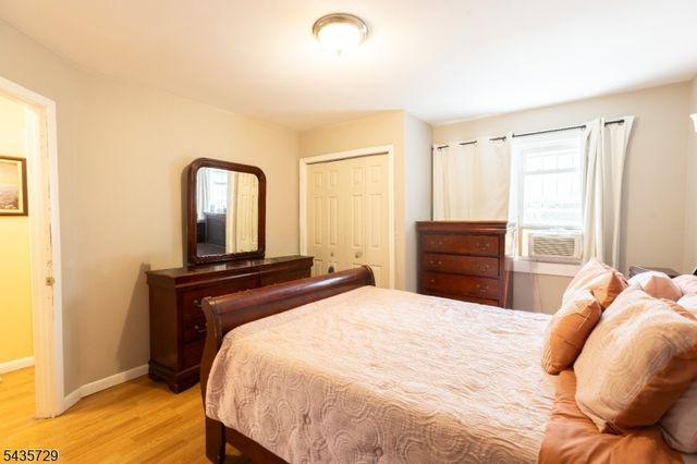 350 New St, Newark City, NJ 07103