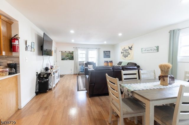 350 New St, Newark City, NJ 07103