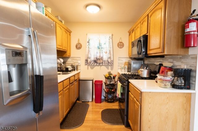 350 New St, Newark City, NJ 07103