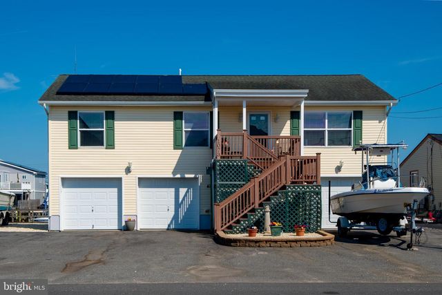 1073 RADIO RD, Little Egg Harbor Twp, NJ 08087