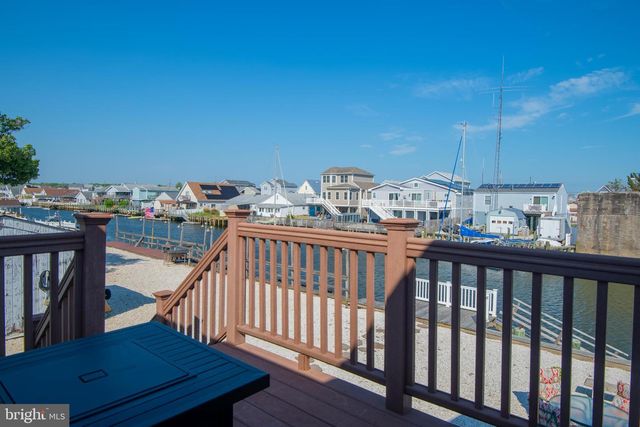 1073 RADIO RD, Little Egg Harbor Twp, NJ 08087