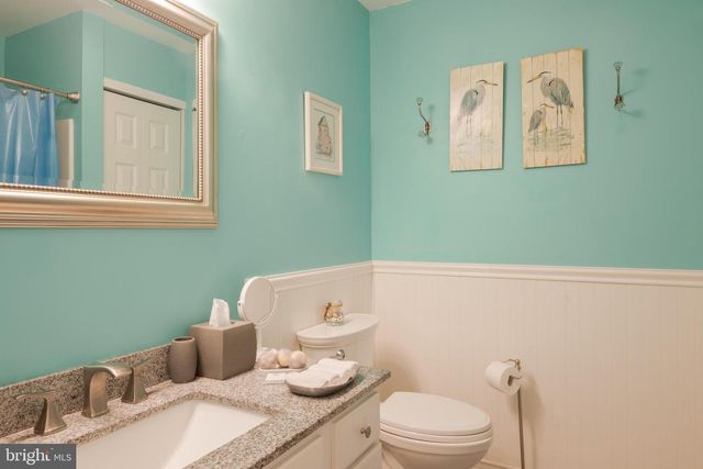 1073 RADIO RD, Little Egg Harbor Twp, NJ 08087