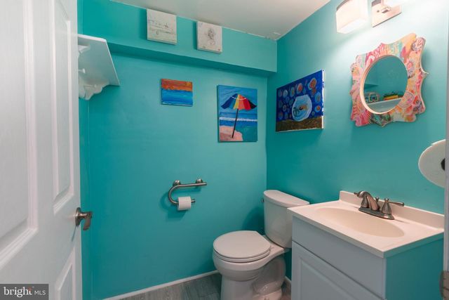 1073 RADIO RD, Little Egg Harbor Twp, NJ 08087