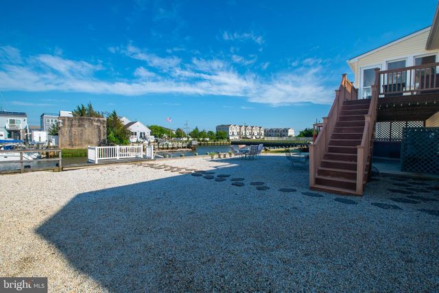 1073 RADIO RD, Little Egg Harbor Twp, NJ 08087