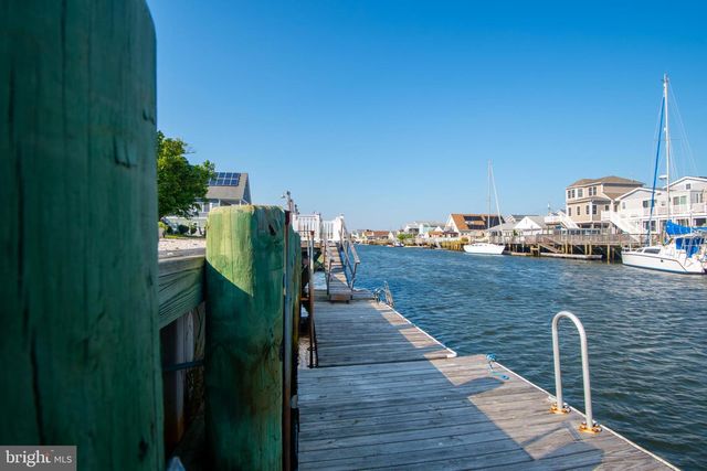 1073 RADIO RD, Little Egg Harbor Twp, NJ 08087