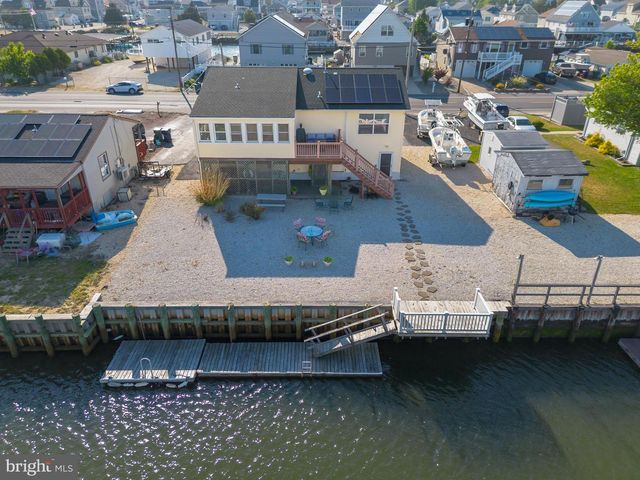 1073 RADIO RD, Little Egg Harbor Twp, NJ 08087