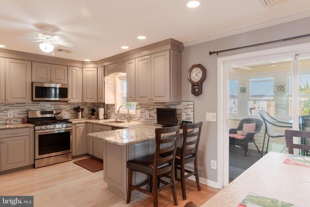 1073 RADIO RD, Little Egg Harbor Twp, NJ 08087