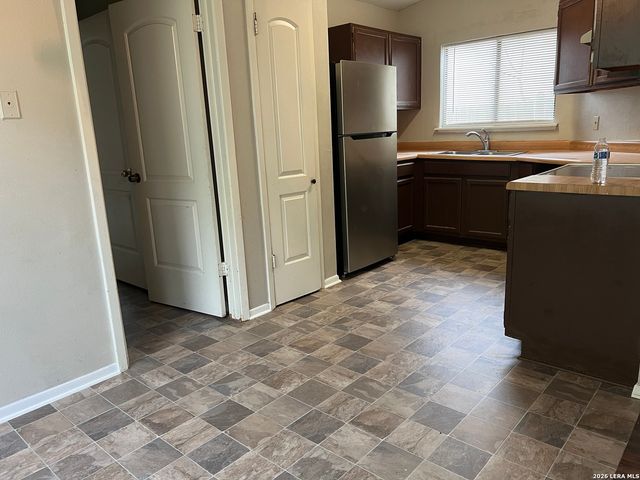 2891 Cherry Field, San Antonio, TX 78245