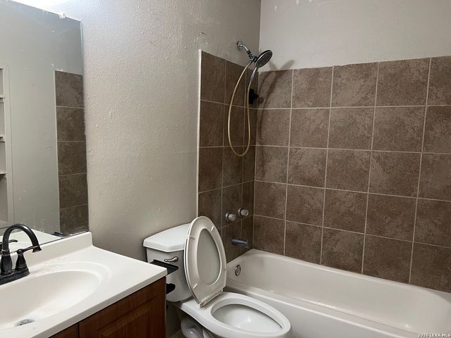 2891 Cherry Field, San Antonio, TX 78245