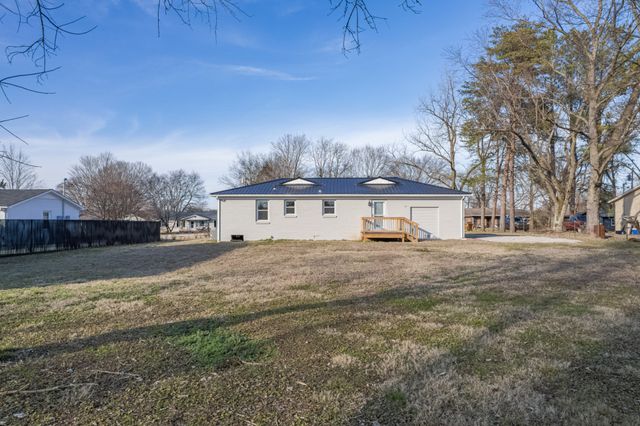 131 Napier Dr, Columbia, TN 38401
