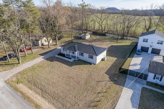 131 Napier Dr, Columbia, TN 38401