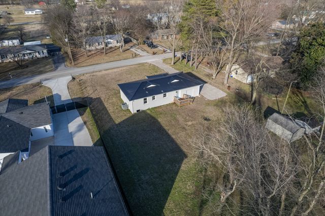 131 Napier Dr, Columbia, TN 38401