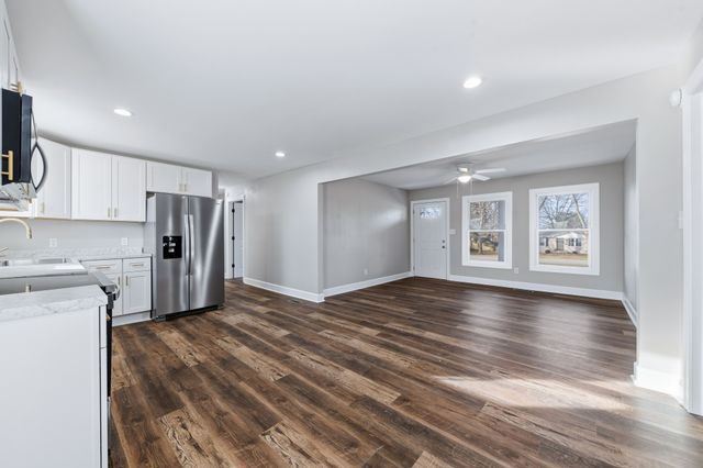 131 Napier Dr, Columbia, TN 38401