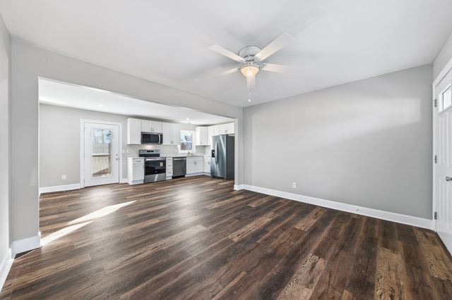 131 Napier Dr, Columbia, TN 38401