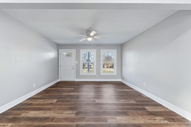 131 Napier Dr, Columbia, TN 38401