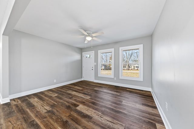 131 Napier Dr, Columbia, TN 38401