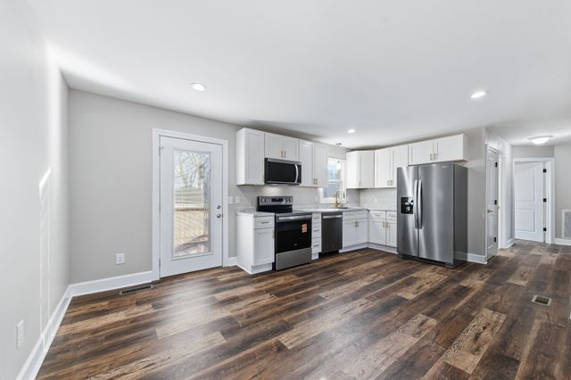 131 Napier Dr, Columbia, TN 38401