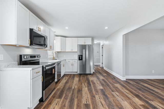 131 Napier Dr, Columbia, TN 38401