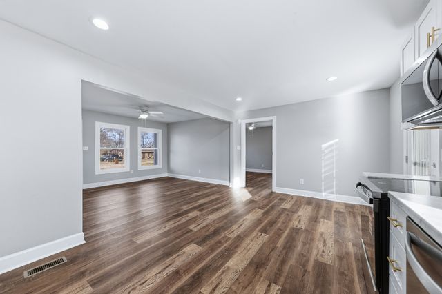 131 Napier Dr, Columbia, TN 38401