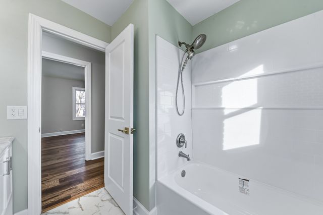 131 Napier Dr, Columbia, TN 38401