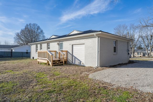 131 Napier Dr, Columbia, TN 38401